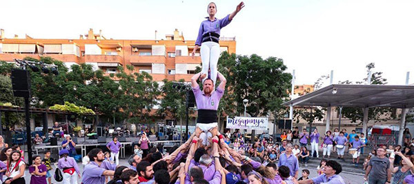 CULTURA: Els Castellers de Cornellà inauguren nova seu amb una gran festa