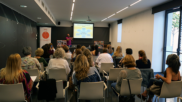 SOCIETAT: La Xarxa de Dones Emprenedores de Corbera de Llobregat va celebrar una xerrada per saber gestionar millor el temps