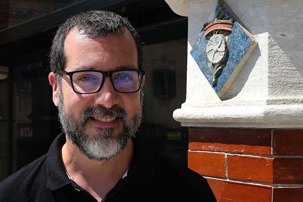POLÍTICA: L’alcalde de Sant Vicenç dels Horts, Miguel Comino, s’acull al permís de paternitat 