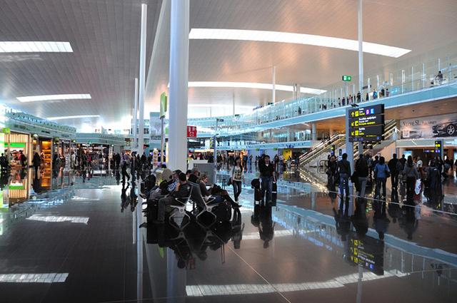 Més de 5,1 milions de passatgers passen per l’aeroport el juny