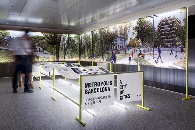  l’estand propi, l’AMB exposa els diferents projectes metropolitans que realitza en els àmbits d’espai públic, infraestructura verda, planejament urbanístic, habitatge i mobilitat sostenible