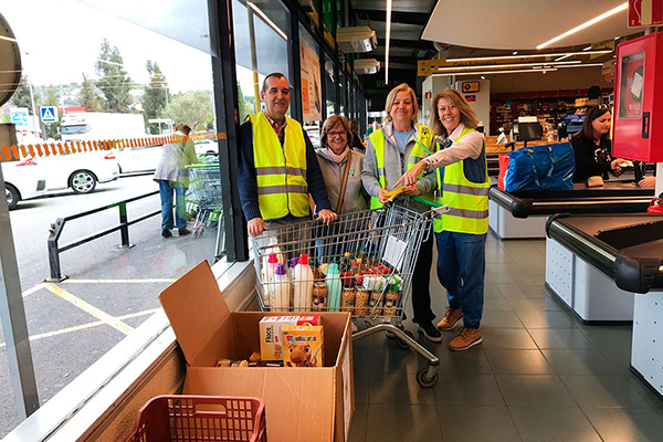 SOCIETAT: La campanya de recollida d’aliments a Pallejà aconsegueix 5.000 quilos de productes