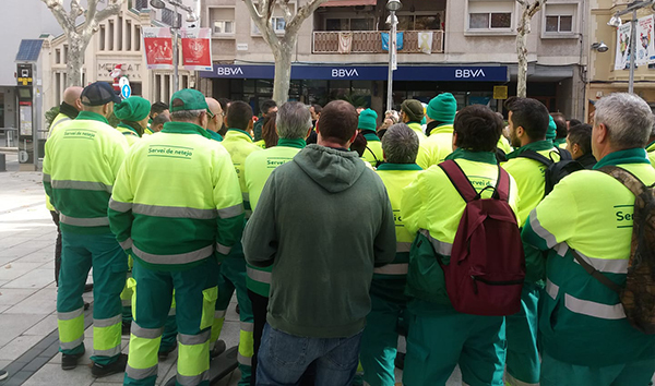 SOCIETAT: Aturada dels treballadors i treballadores del servei de neteja municipal al Prat de Llobregat