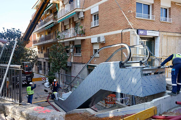 SOCIETAT: Instal·len l’escala mecànica a Sant Joan Despí per afavorir la mobilitat de les persones