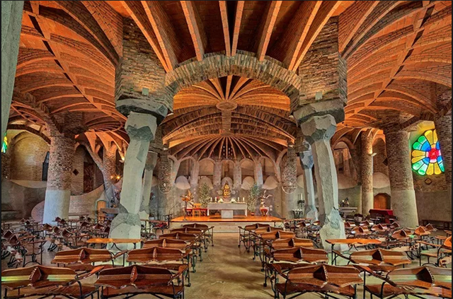 La Cripta de Gaudí de la Colònia Güell
