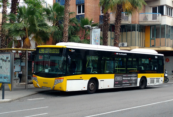 SOCIETAT: L'Ajuntament de Viladecans ha engegat un servei provisional d'autobús a platja