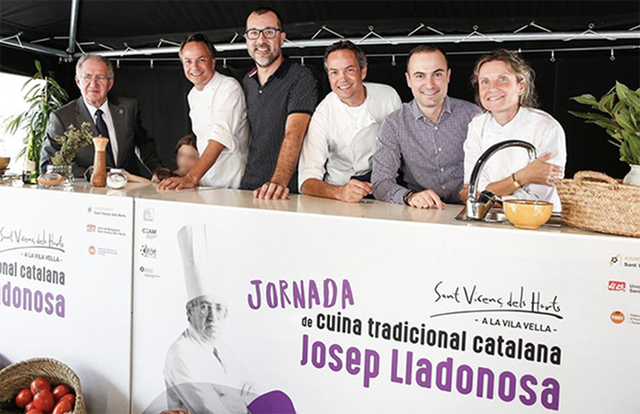 La jornada serà el 26 de setembre, a La Vicentina, i s’iniciarà amb la projecció de tres vídeos on els coneguts germans Torres, el pastisser Rafel Tugues i diversos cuiners i cuineres vicentins explicaran receptes de cuina amb els comentaris de Josep Lladonosa