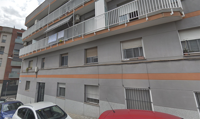 SUCCESSOS: Tres ferits en cremar una habitació d’un pis a Sant Boi de Llobregat