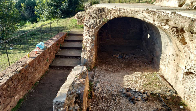 ‘Botellón’ a la Vil·la romana de Can Valls de la Roca de Gavà