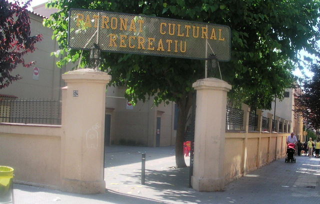 Entrada al patronat Cultural i Recreatiu de Cornellà de Llobregat