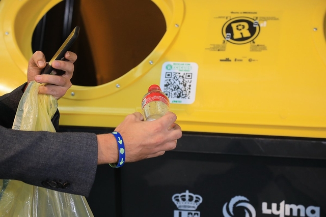 Cervelló també aposta pel sistema que recompensa per reciclar