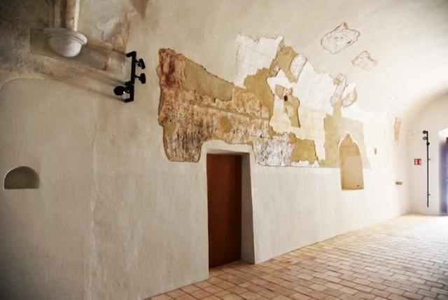 Aquesta darrera fase ha tingut com a objectiu la restauració de les restes de les pintures murals que decoren l’interior del temple