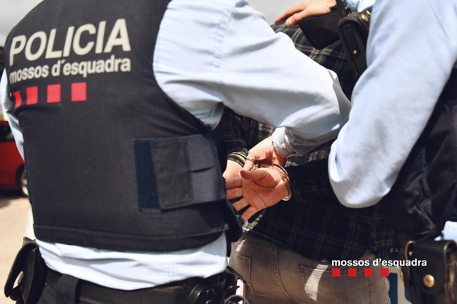 El 5 de juliol els investigadors van localitzar i detenir l’autor del robatori violent de l’11 de juny a Olesa de Montserrat