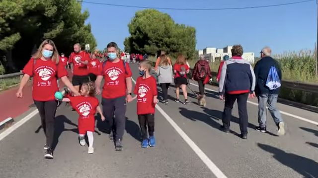 La catorzena edició de la Caminada Solidària de Viladecans aplega 4.500 participants