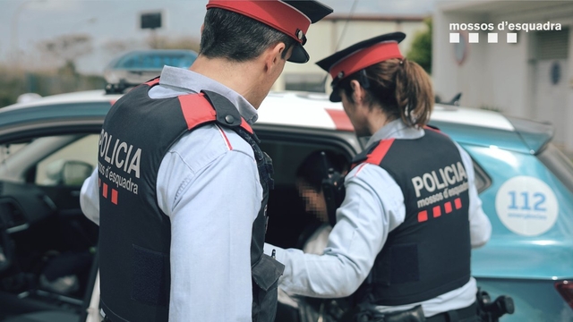 Detinguts per sostreure palets i revendre’ls a una empresa de Sant Andreu