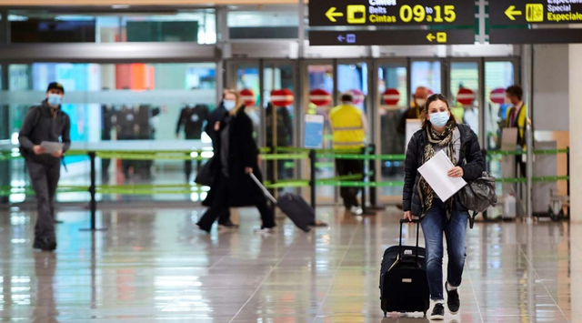 SUCCESSOS: Els Mossos d’Esquadra detenen a l’Aeroport del Prat dos homes per furt i estafa