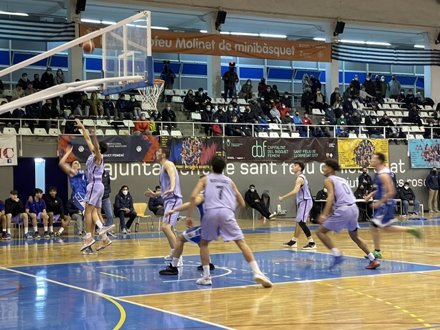 ESPORTS (BÀSQUET, LLIGA EBA): El Santfeliuenc no pot amb el líder