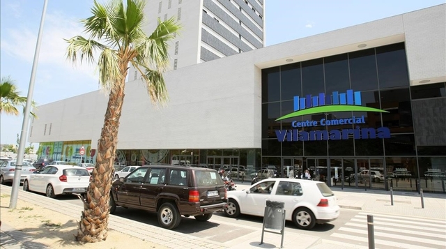 SUCCESSOS: Els Mossos d'Esquadra detenen dos joves per robar i agredir un vigilant al Centre Comercial Vilamarina