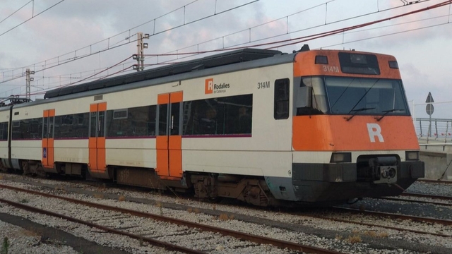  Un tren atropella mortalment un home entre Viladecans i Gavà