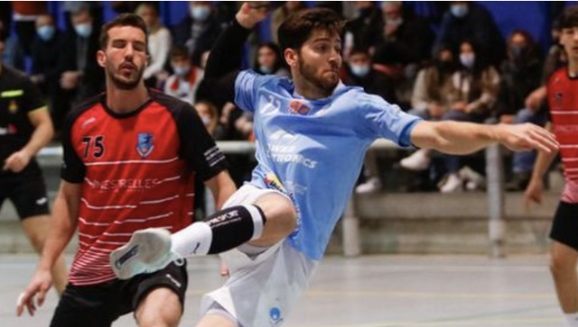 ESPORTS (HANDBOL, DIVISIÓ D’HONOR PLATA MASC.): Derrota espluguina a Eivissa