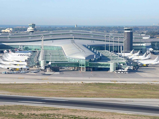 ECONOMIA: L’Aeroport Josep Tarradellas Barcelona-El Prat premiat per escoltar al passatger