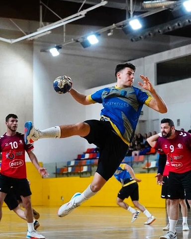 ESPORTS (HANDBOL, DIVISIÓ D’HONOR PLATA MASC.): L’Handbol Esplugues tanca la Lliga amb una gran victòria