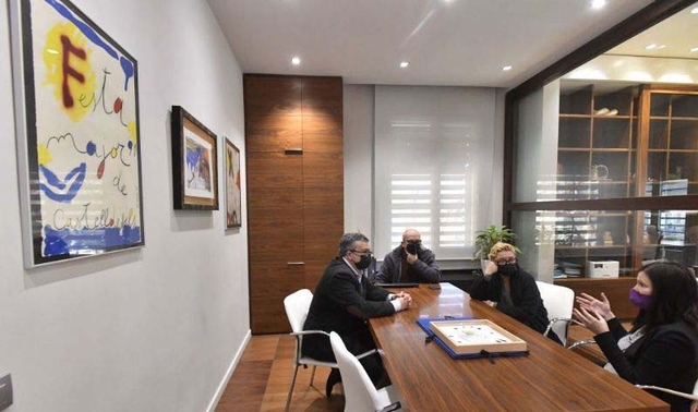 Castelldefels compra nou obres de Guinovart, reconegut pintor, escultor, dibuixant i gravador Guinovart