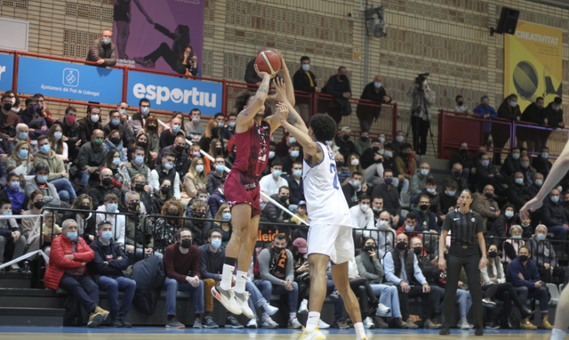 ESPORTS (BÀSQUET, LEB OR): Es mantenen els problemes al CB Prat