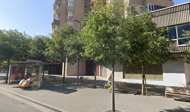  SUCCESSOS: Un incendi en un pis de Cornellà obliga una família a passar la nit fora del domicili