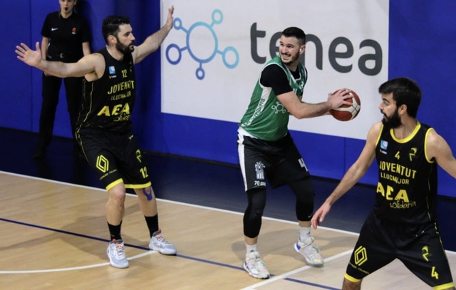 ESPORTS (BÀSQUET, LLIGA EBA): Triple victòria en una gran jornada