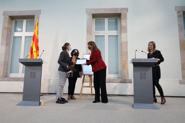 La Fundació Espigoladors rep el Premi Solidaritat al Parlament