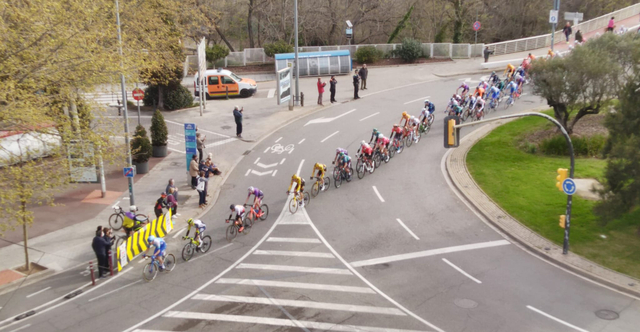 La Volta Ciclista a Catalunya va tornar a trepitjar el Baix Llobregat