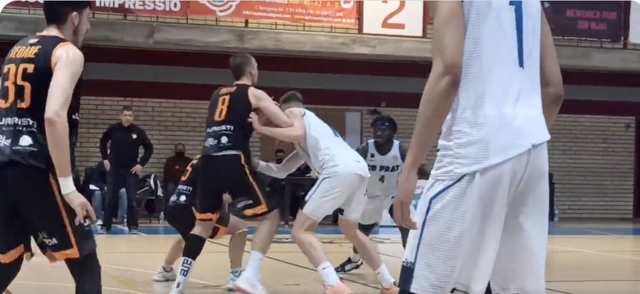 ESPORTS (BÀSQUET, LEB OR): Kraag i Crockett lideren la victòria del CB Prat al Joan Busquets