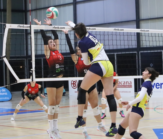 ESPORTS (VOLEIBOL, SUPERLLIGA FEMENINA 2): El Volei Sant Just guanya en el desempat al Sòria