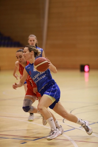 ESPORTS (BÀSQUET, LF2): Nova derrota viladecanenca i el Segle XXI lidera en solitari 