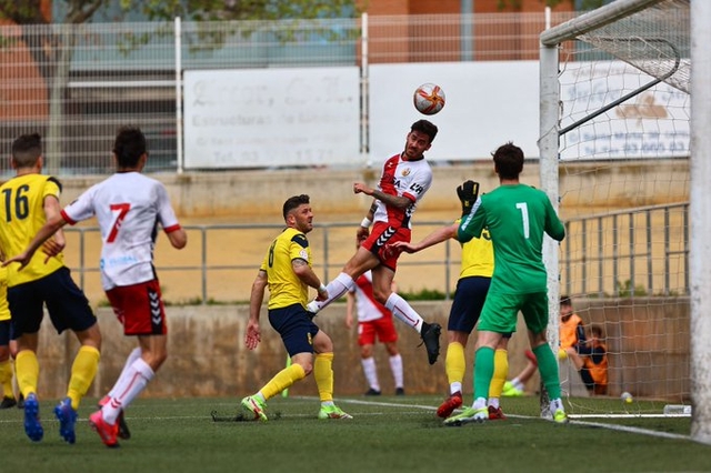ESPORTS (FUTBOL, TERCERA RFEF): El Castelldefels empata a Els Canyars i es complica la salvació