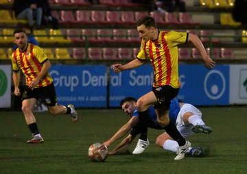 ESPORTS (FUTBOL, TERCER RFEF): El Castelldefels perd al Narcís Sala