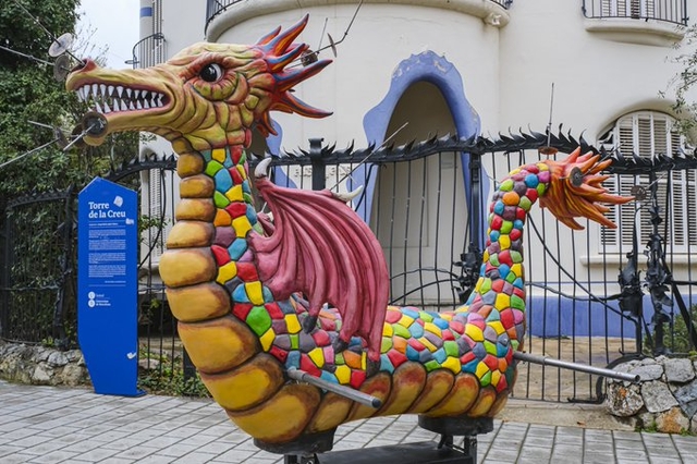 Sant Joan compta amb una nova dragona per als correfocs 