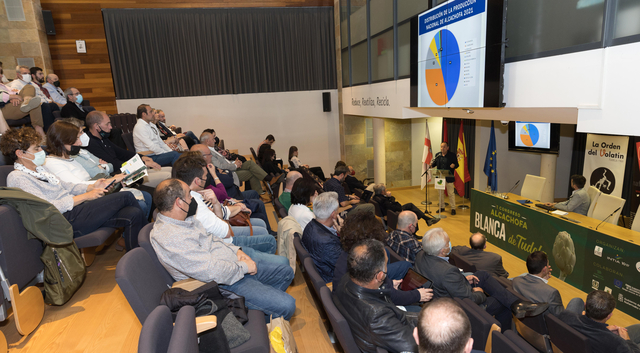La Cooperativa Agrícola del Prat de Llobregat va participar divendres passat 29 d’abril en el primer Congrés Nacional de Carxofa Blanca de Tudela
