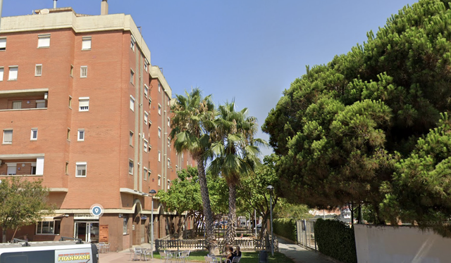 SUCCESSOS: Ferida greu per cremades una dona en un incendi en un habitatge del Prat