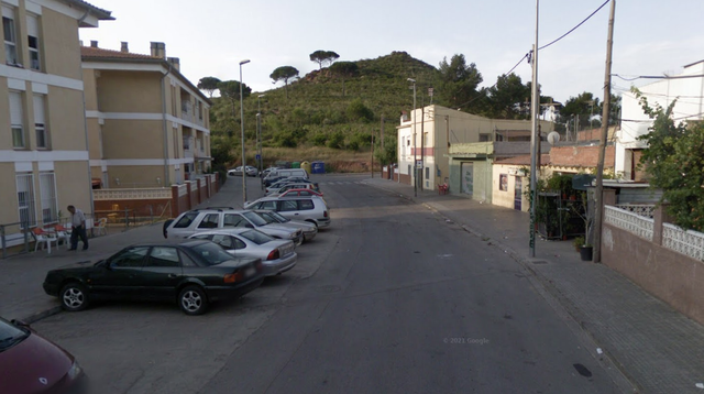Desmantellen dues plantacions de marihuana en dos magatzems de Gavà