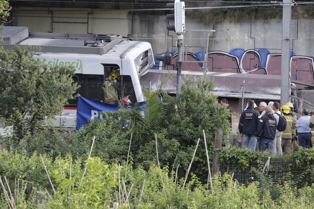 Sánchez i Feijóo expressen la seva consternació per l’accident de Sant Boi