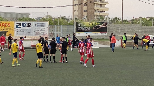ESPORTS (FUTBOL, TERCERA RFEF): El Castelldefels acaba dotzè a la classificació