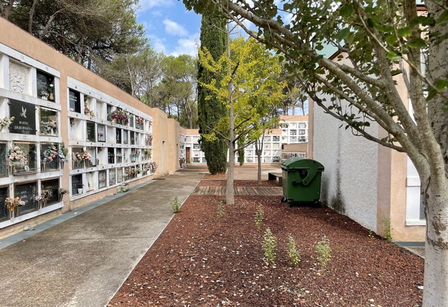  SOCIETAT: Completat l’inventari del cementiri municipal de Begues