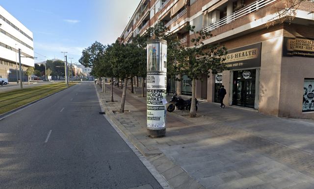 SUCCESSOS: Dos joves roben una dona a Esplugues en plena via pública