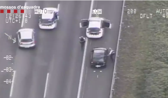Espectacular persecució policial amb cotxes per l’A-2 amb un detingut