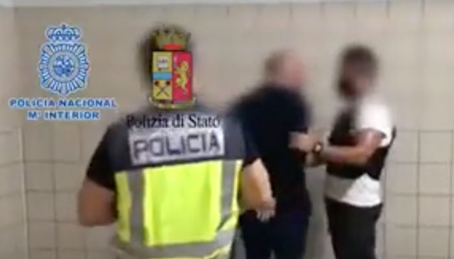 La Policia Local de Castelldefels va arrestar Raso en un control rutinari en virtut d'una ordre de busca i cerca