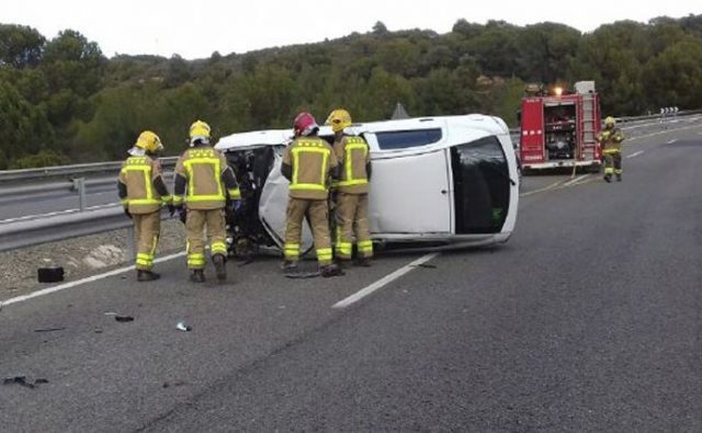 Mor la conductora d’un turisme en un accident a l’A-2 a Esparreguera