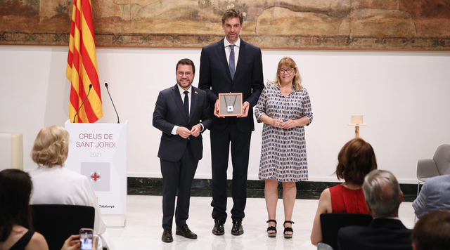 Pau Gasol rep la Creu de Sant Jordi de la Generalitat
