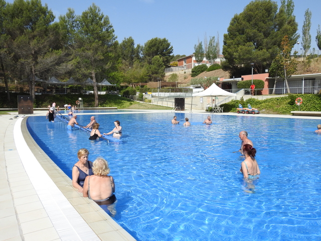 SOCIETAT: L’Ajuntament de Sant Vicenç dels Horts dona accés gratuït a la Piscina Municipal La Blava als col·lectius vulnerables
